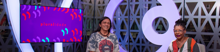Edson Kayapó na gravação do episódio Saberes indígenas na escola do programa Entrevista: Educação Antirracista